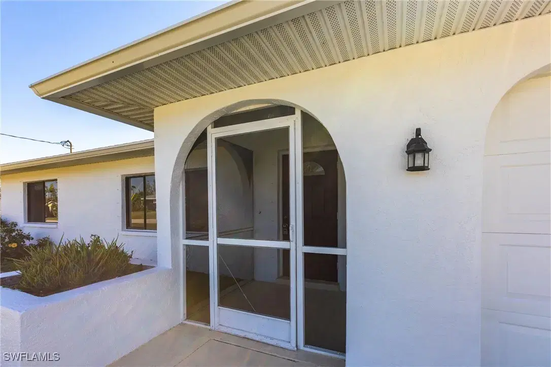 Picture of 118 SW 13Th St, Cape Coral, FL 33991