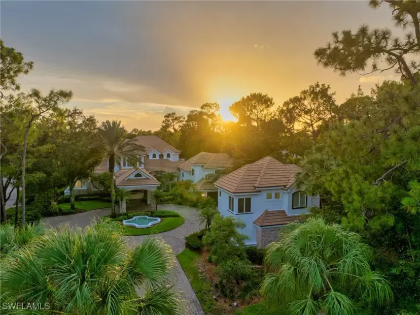 Picture of 336 Edgemere Way E, Naples FL 34105