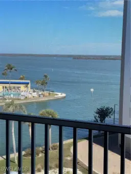 Picture of 4331 Bay Beach Ln 551, Fort Myers Beach, FL 33931