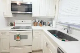 Picture of 8051 Sunrise Lakes Drive N 101, Sunrise, FL 33322