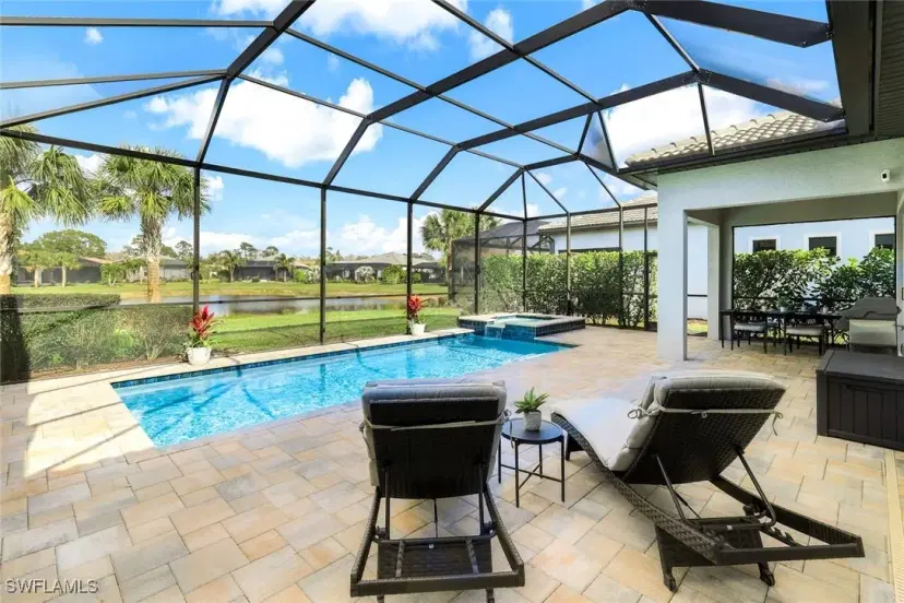 Picture of 9729 Everglades Dr, Naples FL 34120