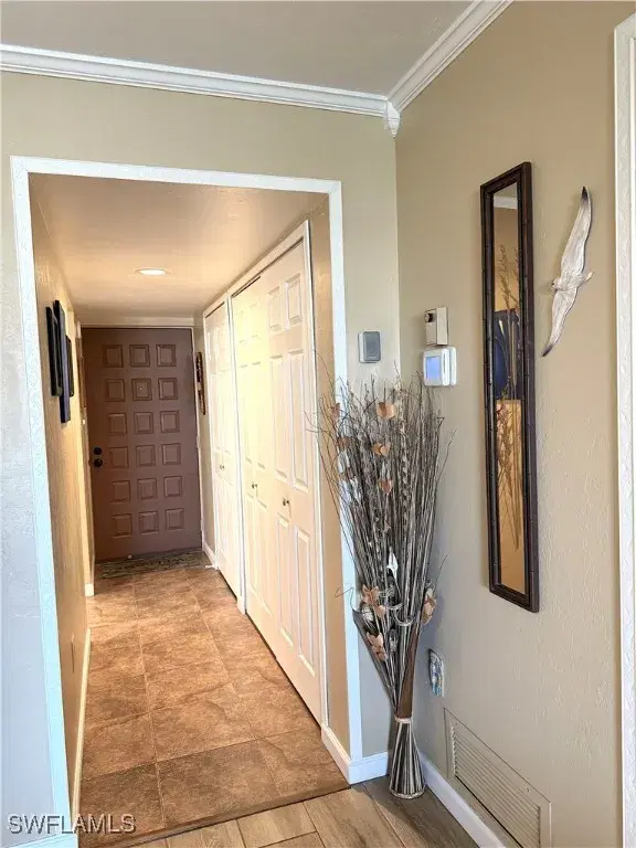 Picture of 2121 Collier Ave 409, Fort Myers FL 33901