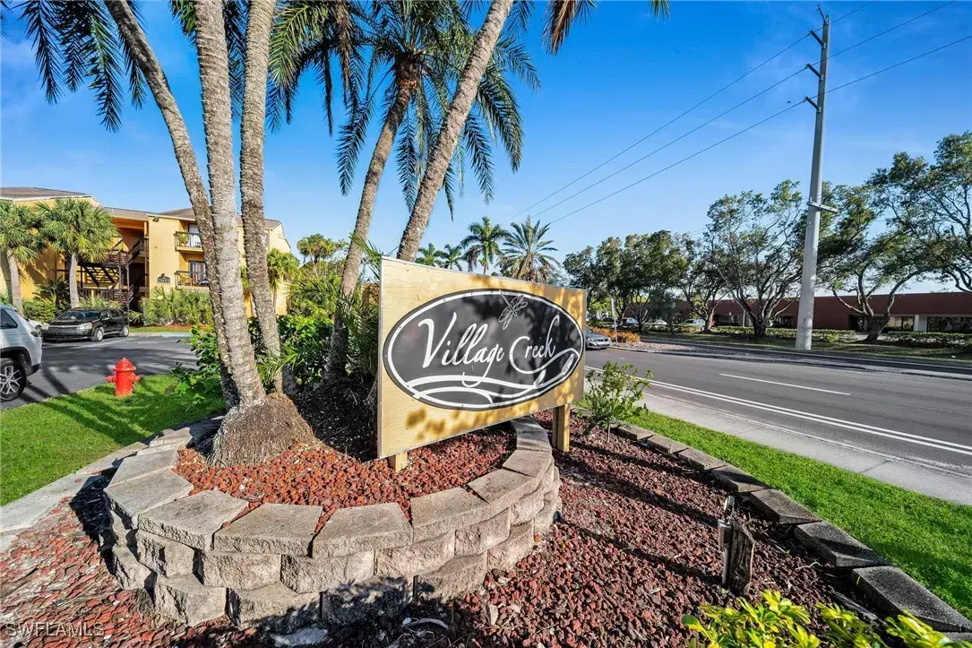 Picture of 2915 Winkler Ave 812, Fort Myers, FL 33916