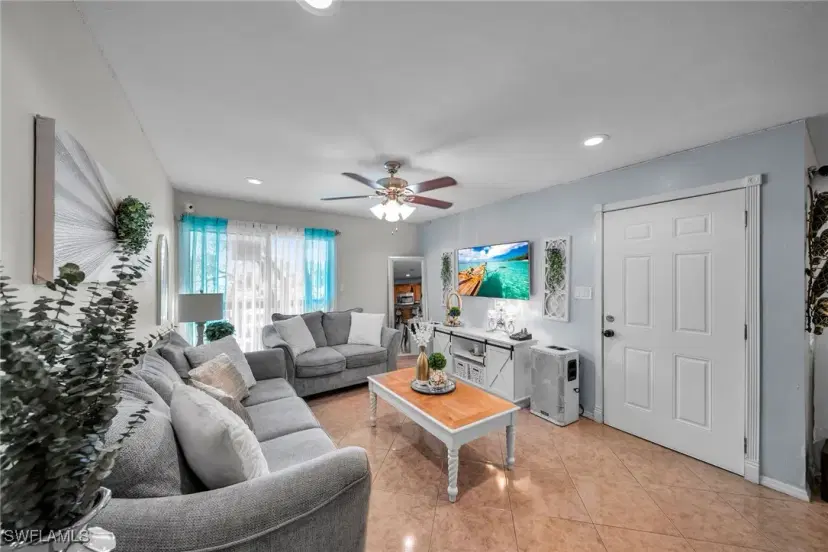 Picture of 2915 Winkler Ave 812, Fort Myers FL 33916