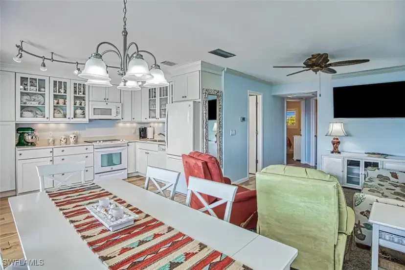 Picture of 1250 Tennisplace Ct C31, Sanibel FL 33957