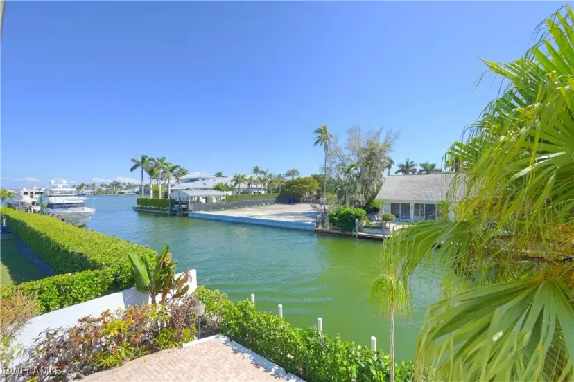 Picture of 660 14Th Ave S, Naples FL 34102
