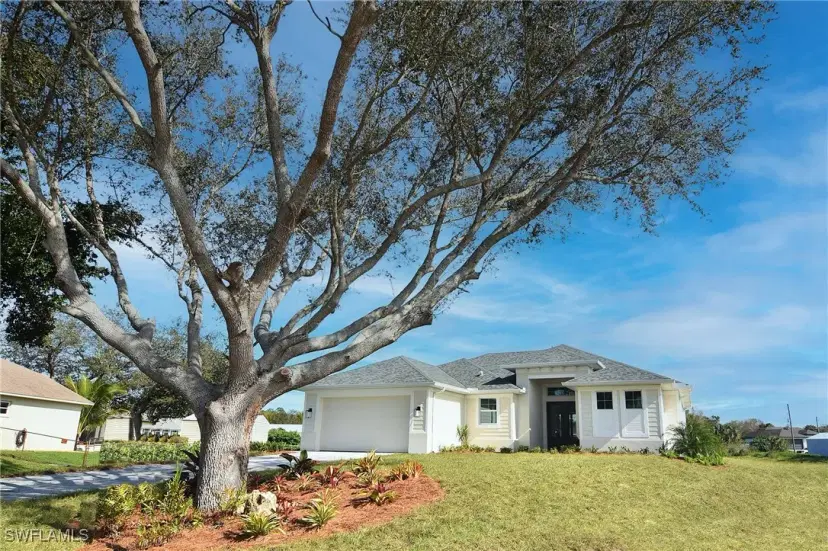 Picture of 6321 Castlewood Cir, Fort Myers FL 33905