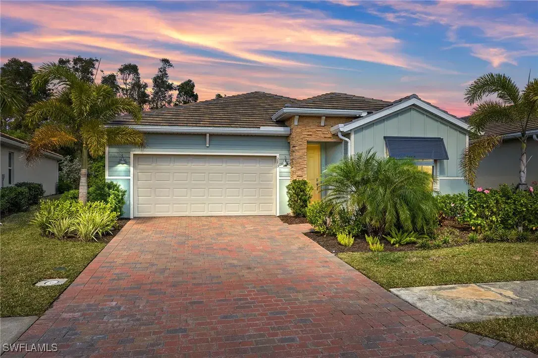 Picture of 283 Tamarindo Ln, Naples, FL 34114
