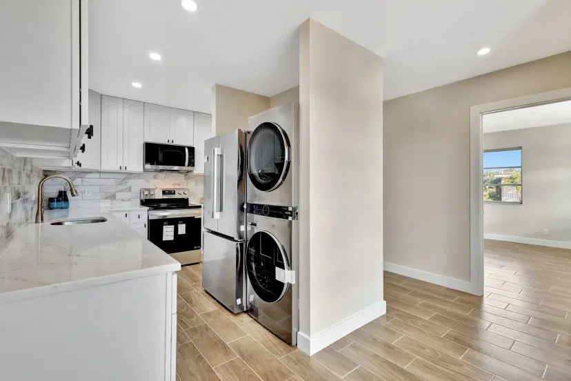 Picture of 1101 Cactus Terrace 204, Delray Beach FL 33445