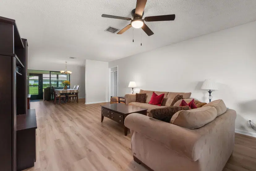 Picture of 4875 Finchwood Lane B, Boynton Beach FL 33436