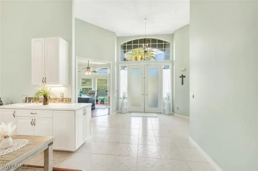 Picture of 7001 Mill Run Cir, Naples FL 34109