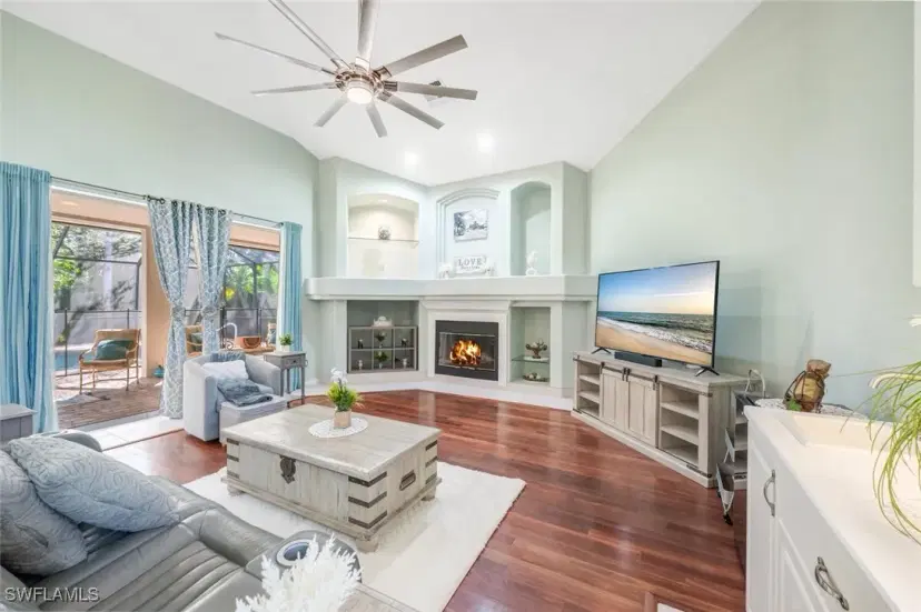 Picture of 7001 Mill Run Cir, Naples FL 34109