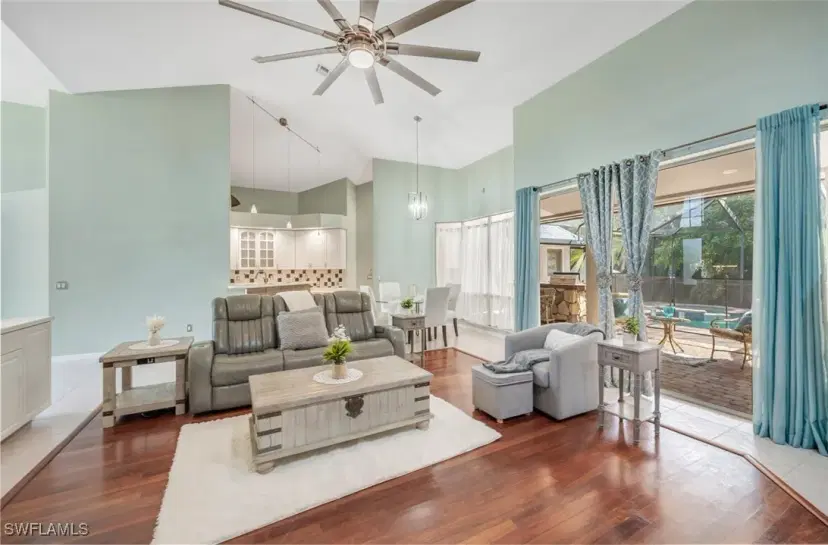 Picture of 7001 Mill Run Cir, Naples FL 34109