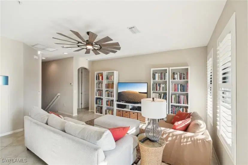 Picture of 9071 Albion Ln N 5704, Naples FL 34113