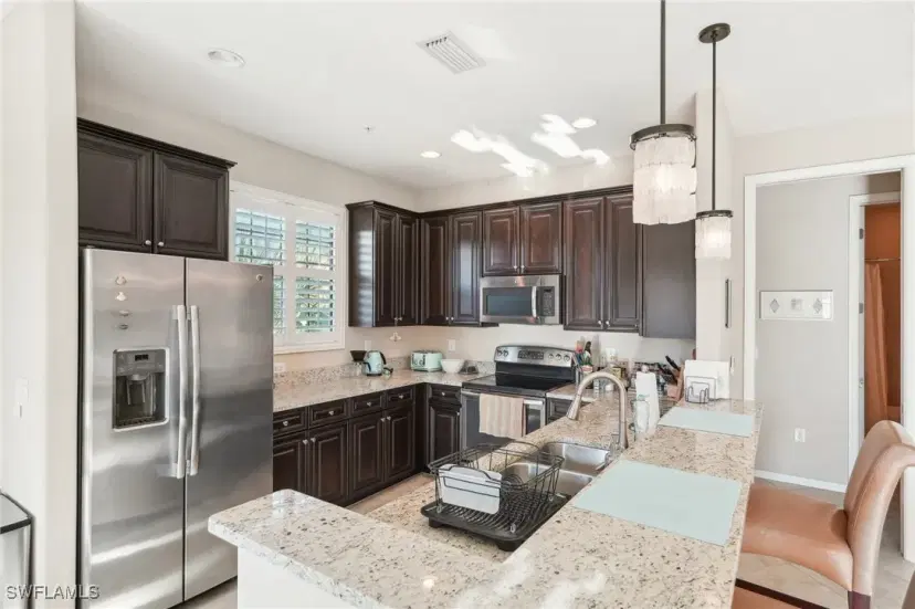 Picture of 9071 Albion Ln N 5704, Naples FL 34113