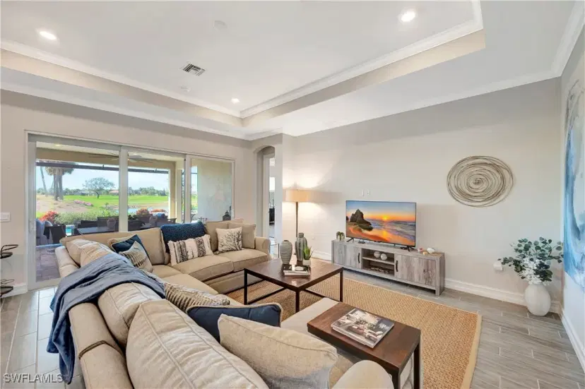 Picture of 18724 Ensenada Dr, Naples FL 34114