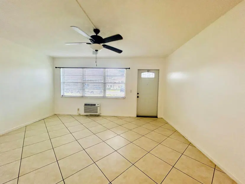 Picture of 336 Northampton Q, West Palm Beach FL 33417