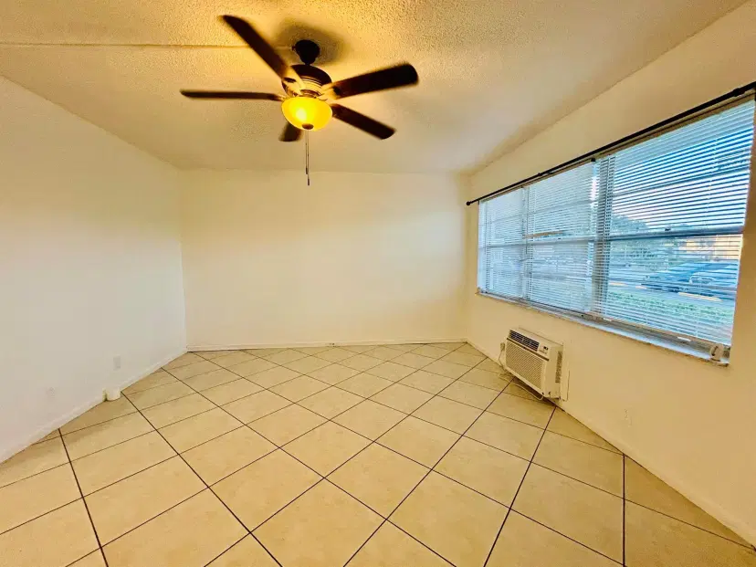 Picture of 336 Northampton Q, West Palm Beach FL 33417