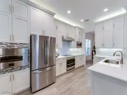 Picture of 13848 Luna Dr, Naples, FL 34109