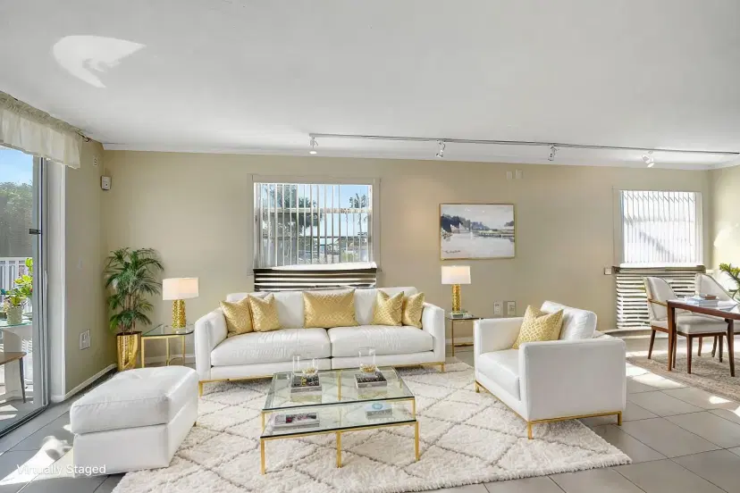 Picture of 689 NE 6Th Court 110, Boynton Beach FL 33435