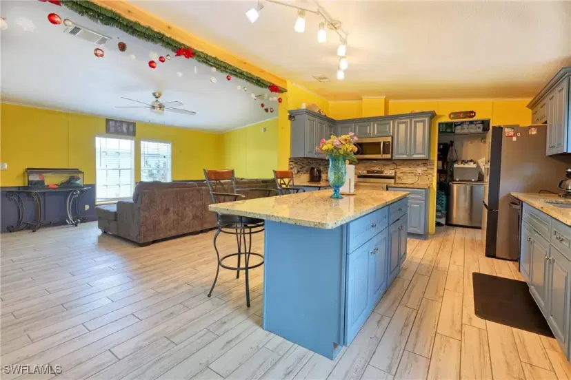 Picture of 162 Jeepers Dr, Naples FL 34112