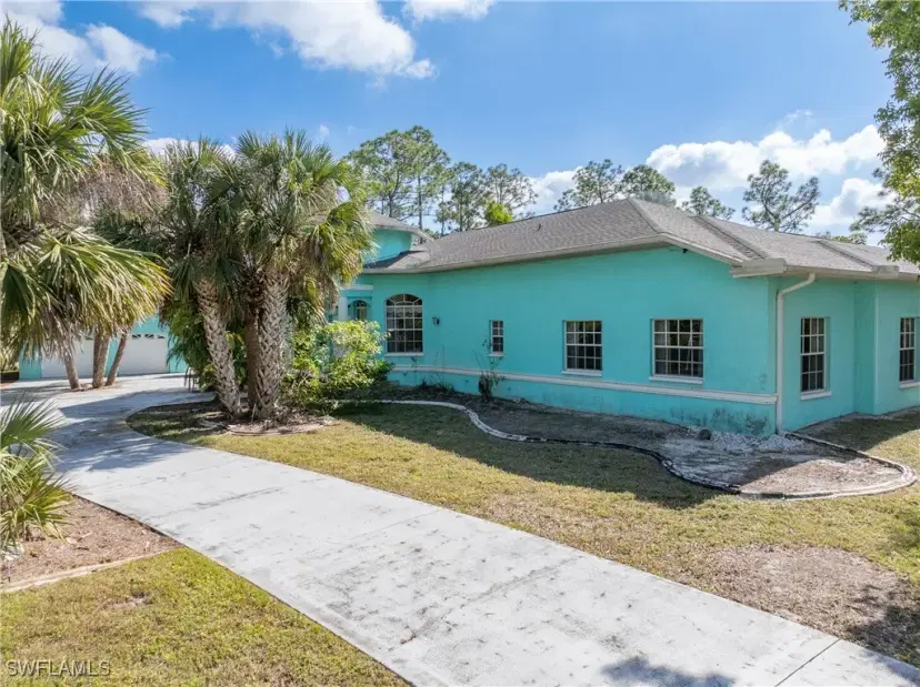 Picture of 822 Costa Pl, Lehigh Acres FL 33972