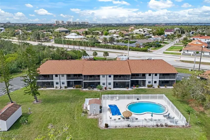 Picture of 10022 Oxfordshire Ln 204, Fort Myers FL 33908