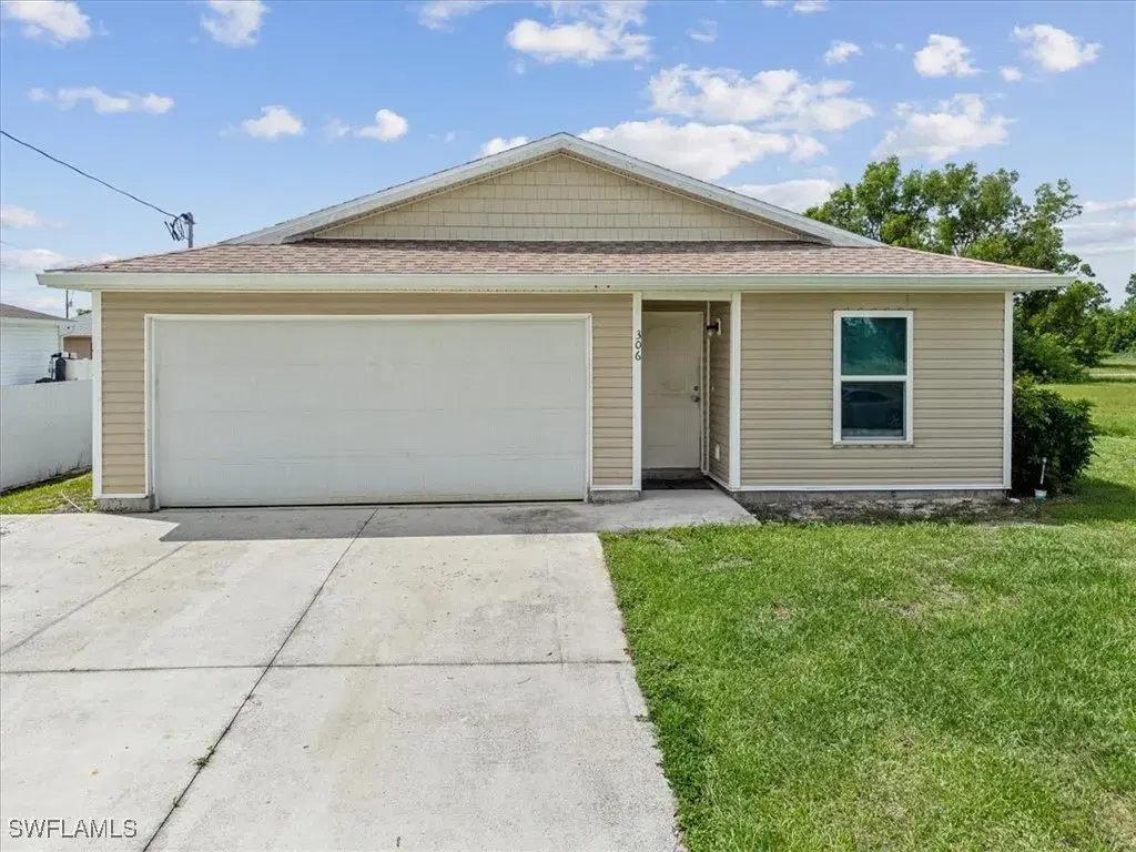 Picture of 306 Wilmington Pkwy, Cape Coral, FL 33993