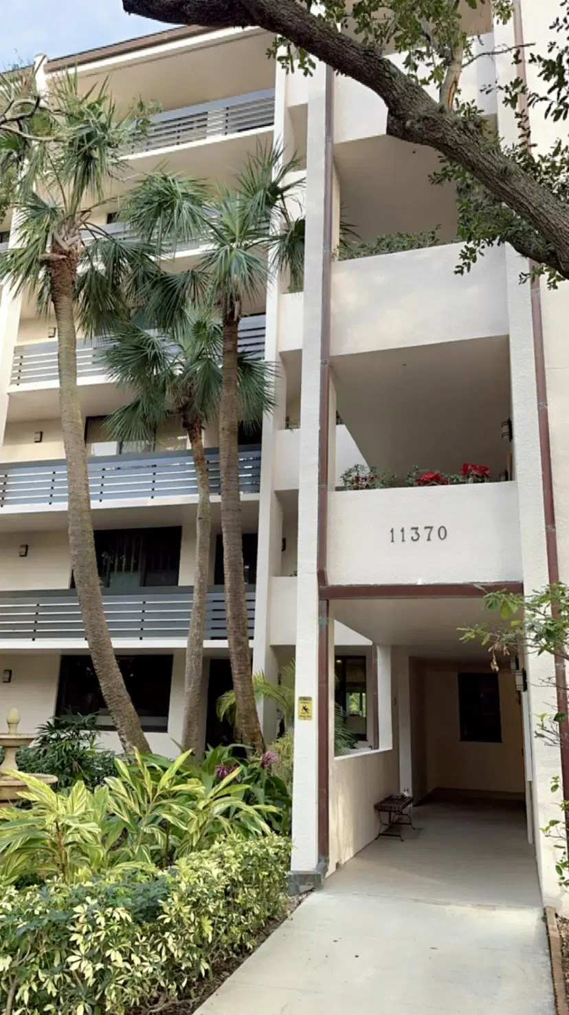 Picture of 11370 Twelve Oaks Way 217, North Palm Beach FL 33408