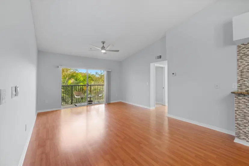 Picture of 400 Crestwood Court N 419, Royal Palm Beach FL 33411