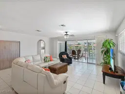 Picture of 920 Collier Ct A4, Marco Island, FL 34145
