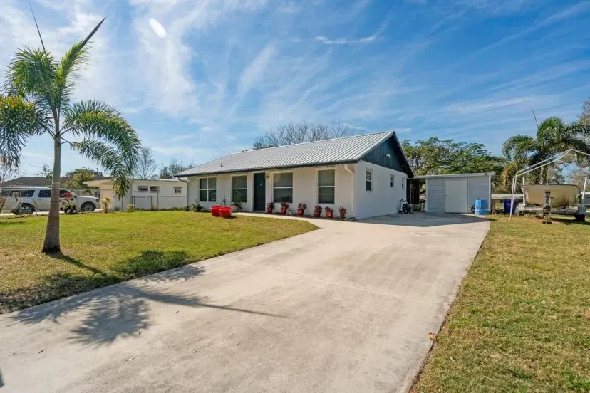 Picture of 608 SE 8Th Ave, Okeechobee FL 34974