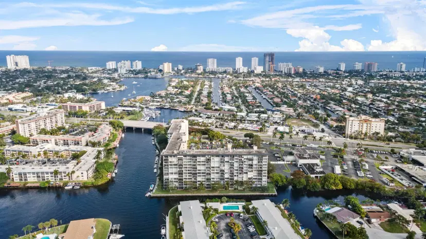Picture of 801 S Federal Highway 618, Pompano Beach FL 33062