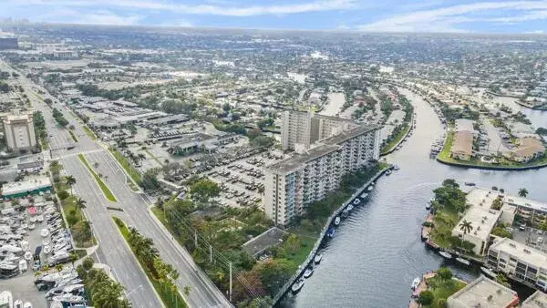 Picture of 801 S Federal Highway 618, Pompano Beach FL 33062