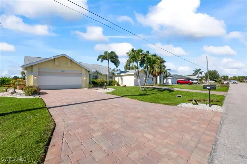 Picture of 3736 SE 15Th Pl, Cape Coral FL 33904