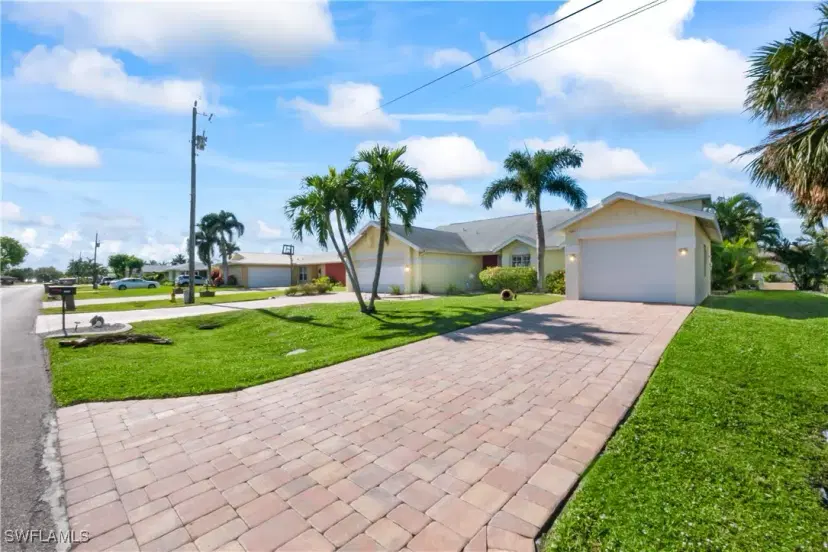 Picture of 3736 SE 15Th Pl, Cape Coral FL 33904