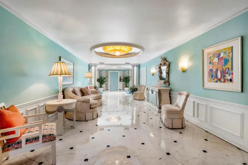 Picture of 100 Royal Palm Way D1, Palm Beach FL 33480