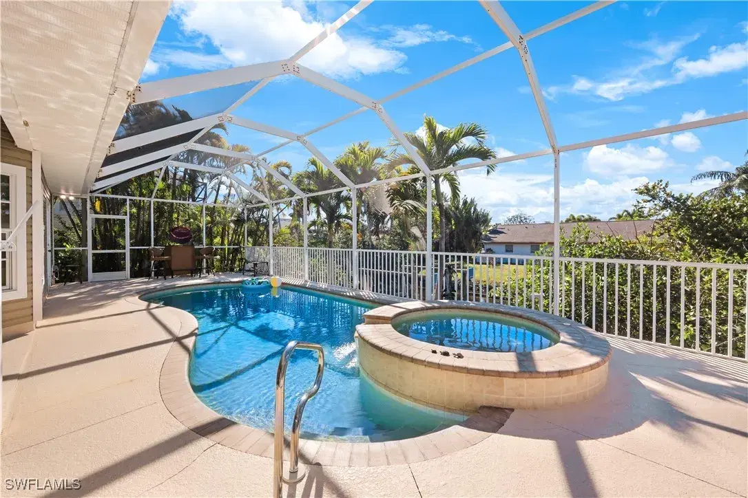 Picture of 27160 Flamingo Dr, Bonita Springs, FL 34135