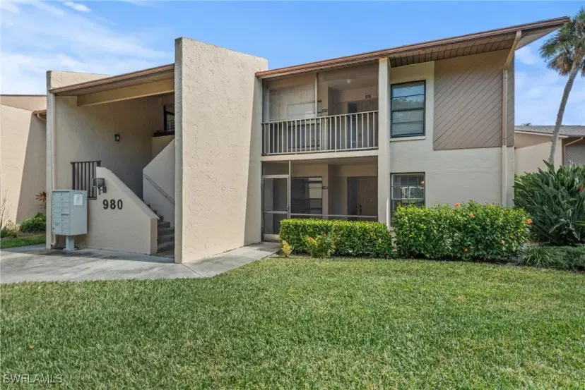 Picture of 980 Palm View Dr 107, Naples FL 34110