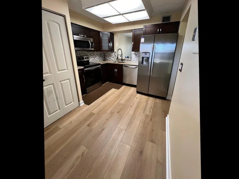 Picture of 7320 Lake Circle Dr 204, Margate FL 33063