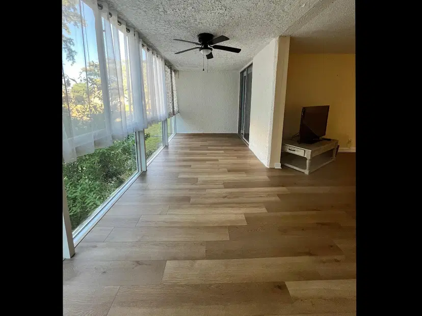 Picture of 7320 Lake Circle Dr 204, Margate FL 33063