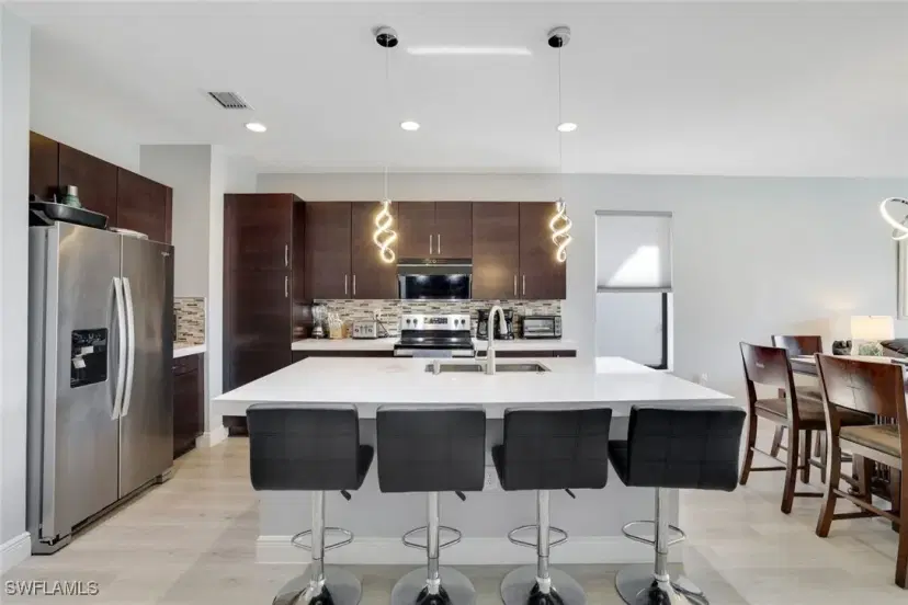 Picture of 8992 Madrid Cir, Naples FL 34104