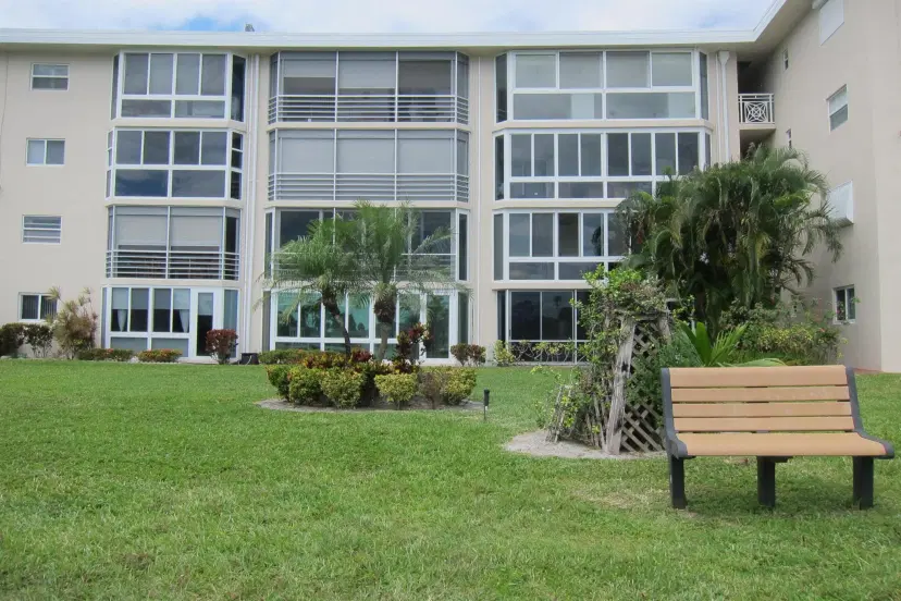 Picture of 2728 N Garden Drive N 409, Lake Worth FL 33461