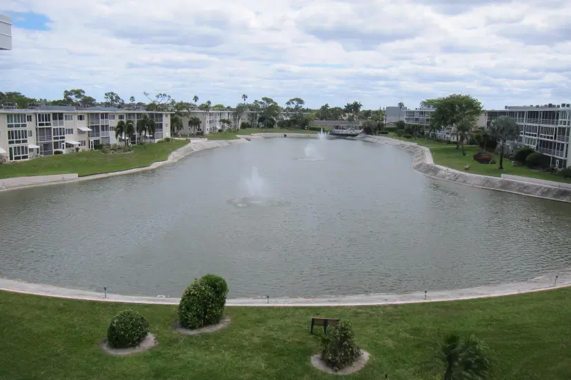 Picture of 2728 N Garden Drive N 409, Lake Worth FL 33461