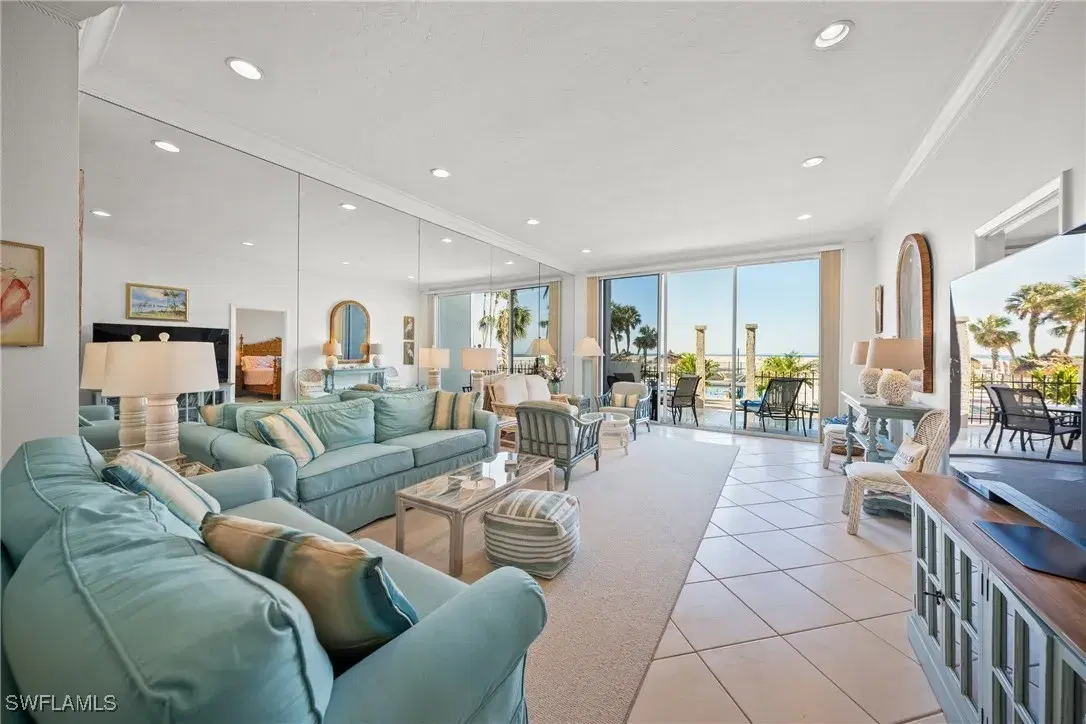 Picture of 1212 Benjamin Franklin Dr 102, Sarasota, FL 34236