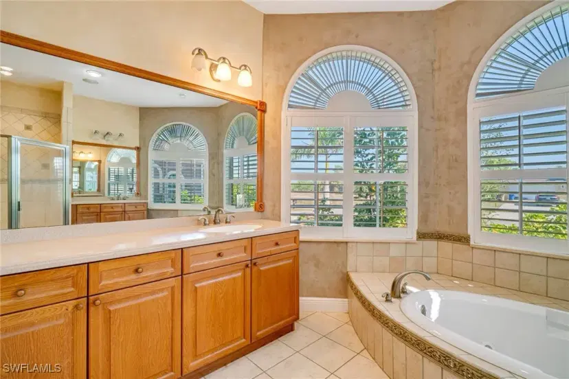 Picture of 680 Mirror Lakes Ct, Lehigh Acres FL 33974