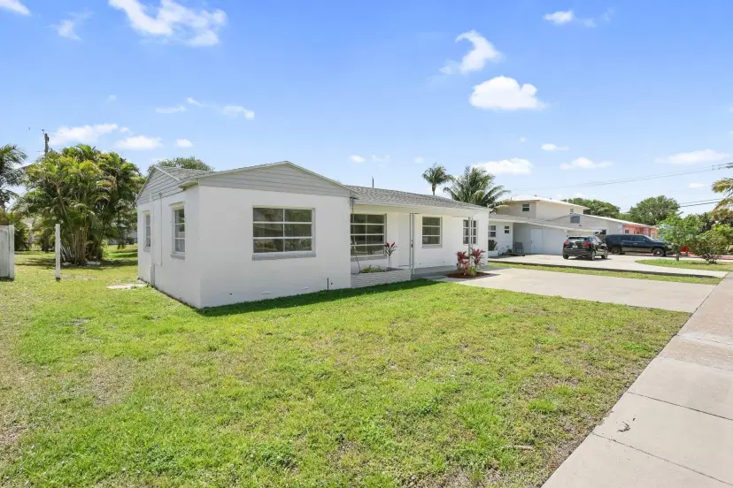 Picture of 344 Cypress Drive, Lake Park FL 33403