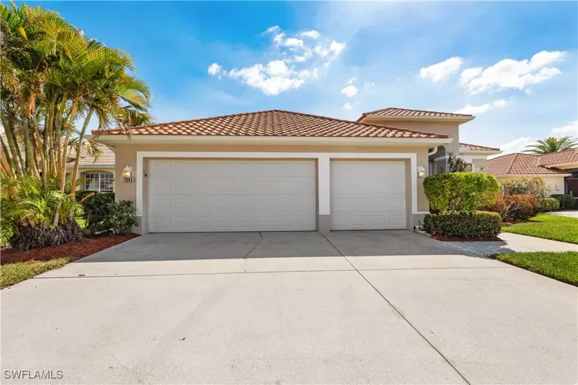 Picture of 2060 Corona Del Sire Dr, North Fort Myers FL 33917