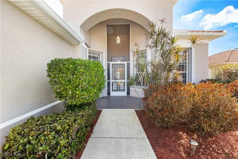 Picture of 2060 Corona Del Sire Dr, North Fort Myers FL 33917
