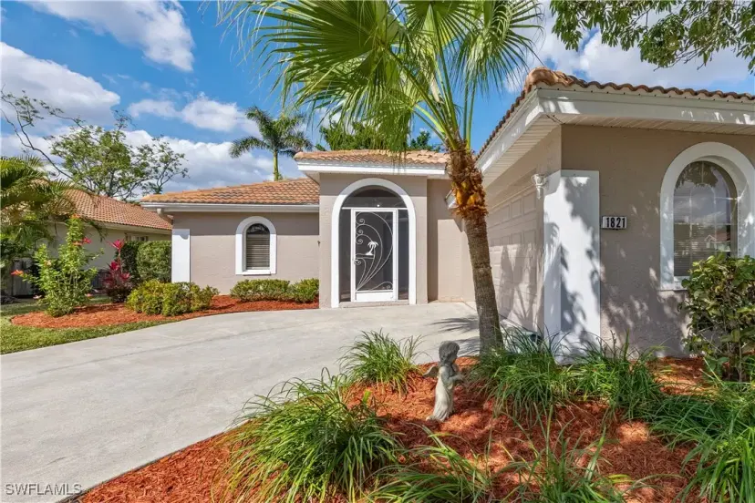 Picture of 1821 Corona Del Sire Dr, North Fort Myers FL 33917